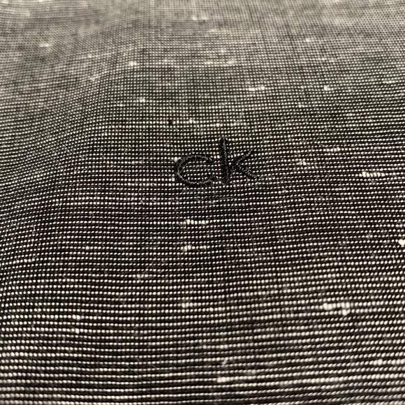 Calvin Klein Button Down Long Sleeves Shirt • Size M - Picture 4 of 7